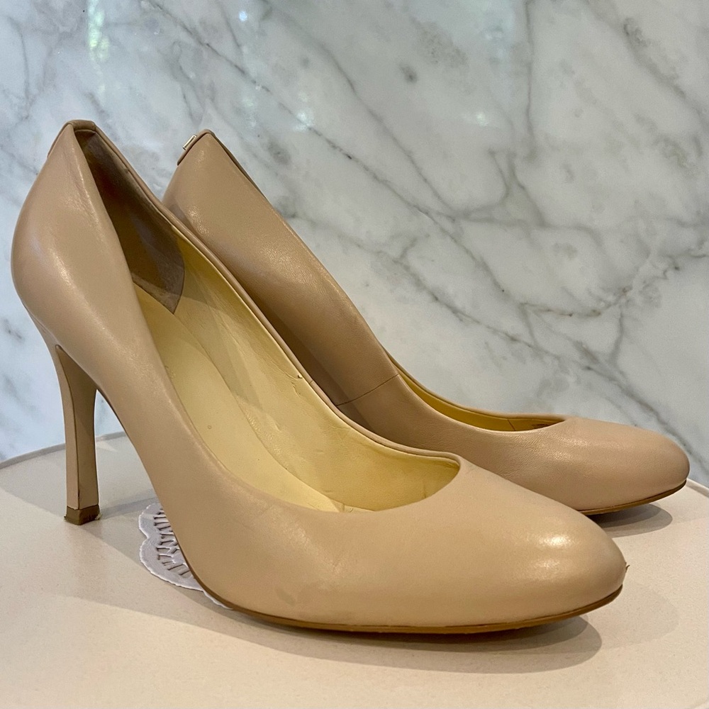 Ivanka Trump Neutral Nude Leather Heels Size 9.5 ladies